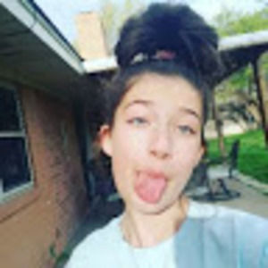 Meet your Posher, Danica